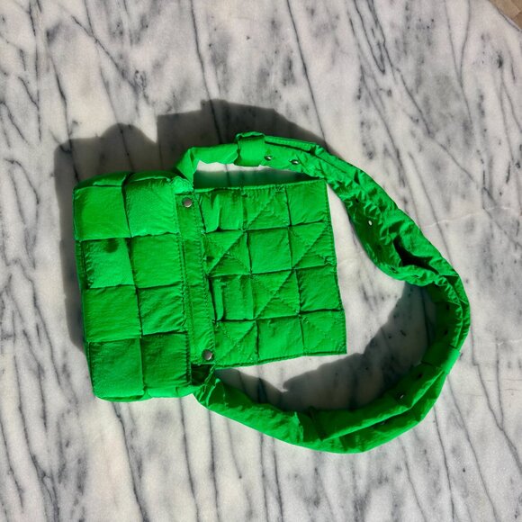 🇮🇹 - Bottega Veneta: Padded Cassette Belt Bag Maxi Intrecciato Nylon Mini w/ Box - Picture 7 of 9